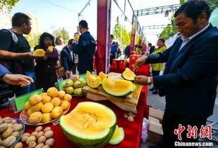 哪里都有中国人娱乐吃瓜,中国“吃瓜群众”的足迹 第2张 哪里都有中国人娱乐吃瓜,中国“吃瓜群众”的足迹 第2张